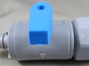 VALVE,SHUTOFF,PVC,BLUE HANDLE,3/8 BARB X 1/2FPT
